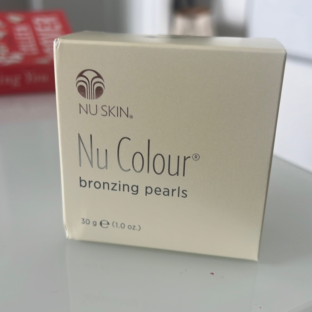 NIB- NuSkin Bronzing Pearls